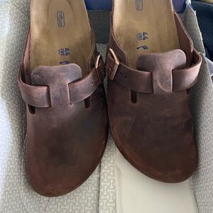 New with box Boston dansko 44 narrow